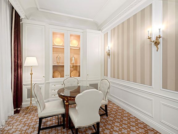 3rd image of 2 E 55th St #822