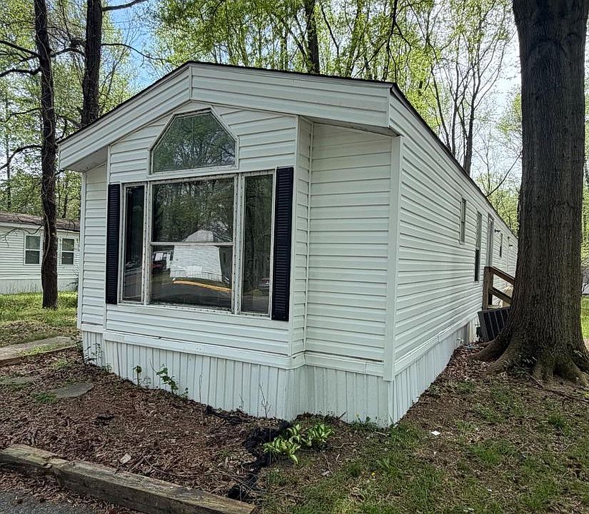 1st image of 206 Hemlock Way #B