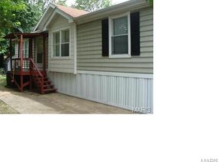 1933 Tulip Dr, Pacific, MO 63069