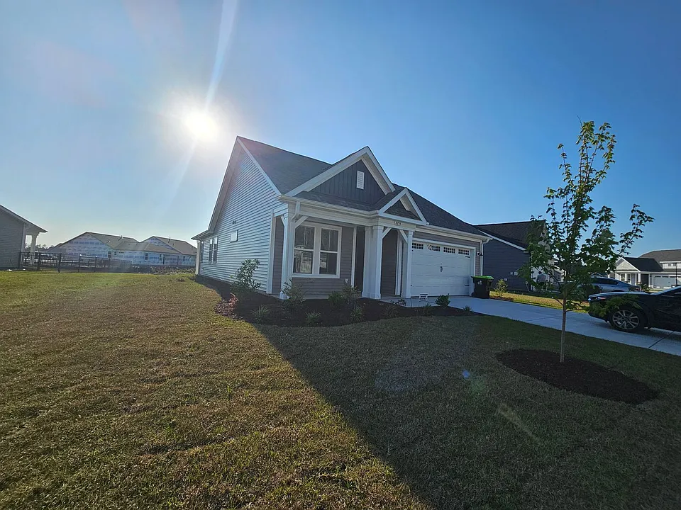 2215 Flatleaf Ct