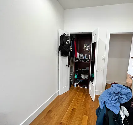 Rented by EastMount Realty LLC | media 6