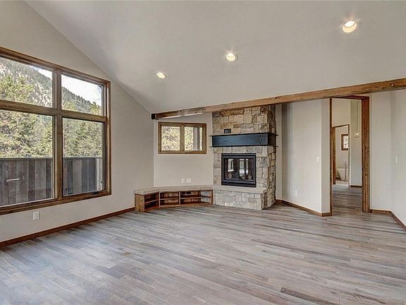 4th image of 317 Granite St #4