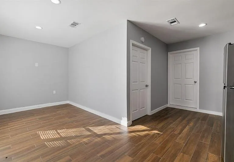 8816 Pine Forest Dr — Photo 1