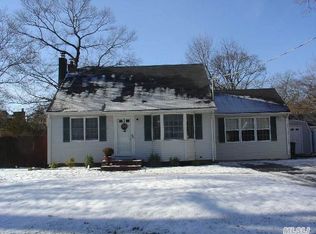 26 Market St, Port Jefferson Station, NY 11776
