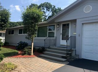 174 Glen Hills Dr, Cranston, RI 02920