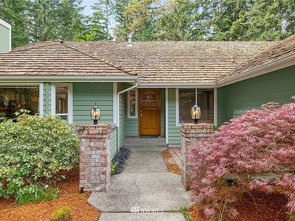 3rd image of 11712 17th Avenue NW