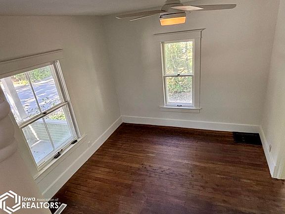 4th image of 51 S Maple St