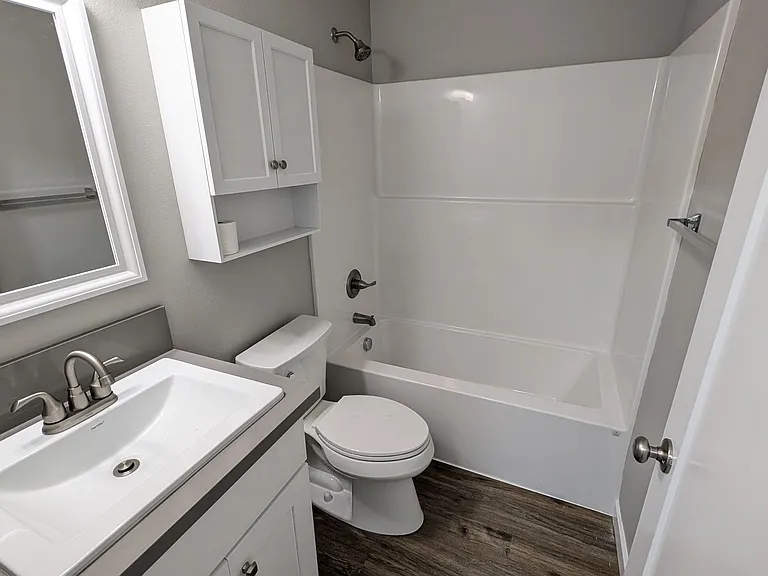 1660 SE Oak Grove Blvd — Photo 12