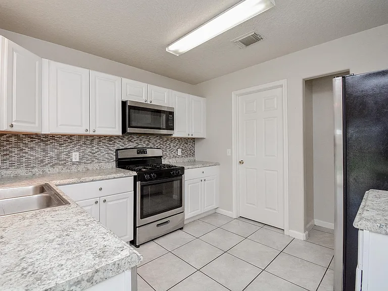 19735 Eagle Canyon Way — Photo 8