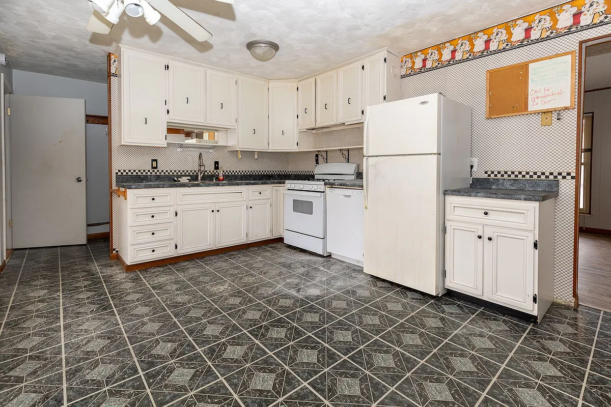 Building Photo - 1410 Dillon Dr