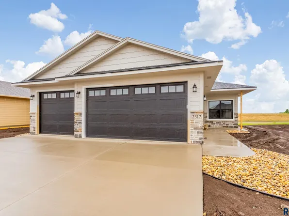 2317 E Brek St, Brandon, SD 57005