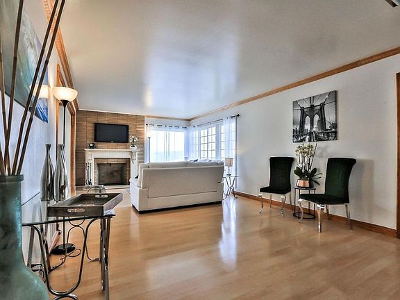 5th image of 272 Skyline Dr #U