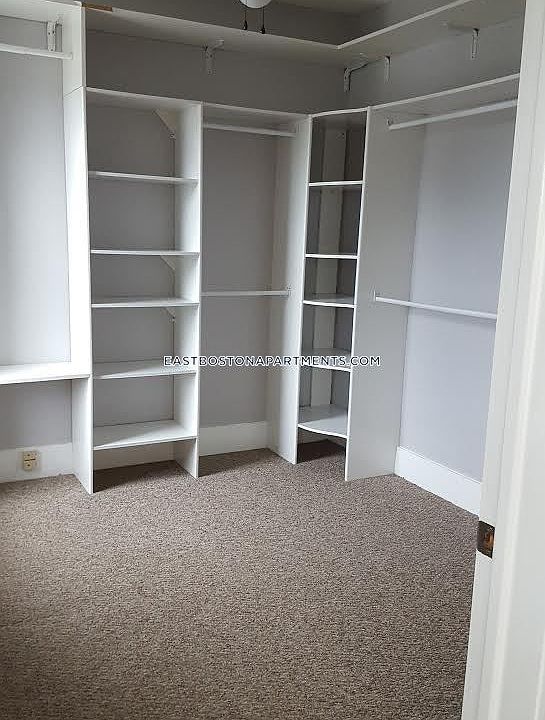 1495678032-closet