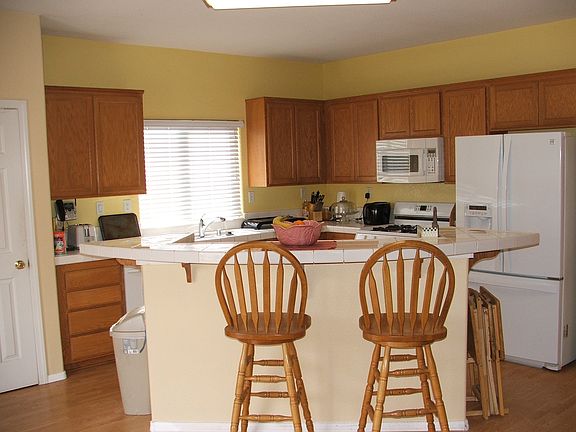 5th image of 2414 N Bentley Ave