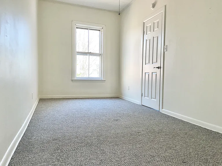 909 23rd St #3 — Photo 6