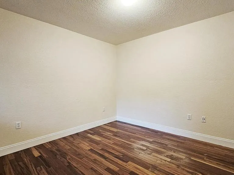 7813 Sugar Bend Dr — Photo 18