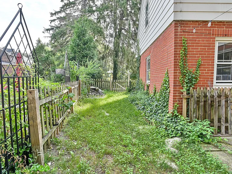 2302 Rudy Rd — Photo 40