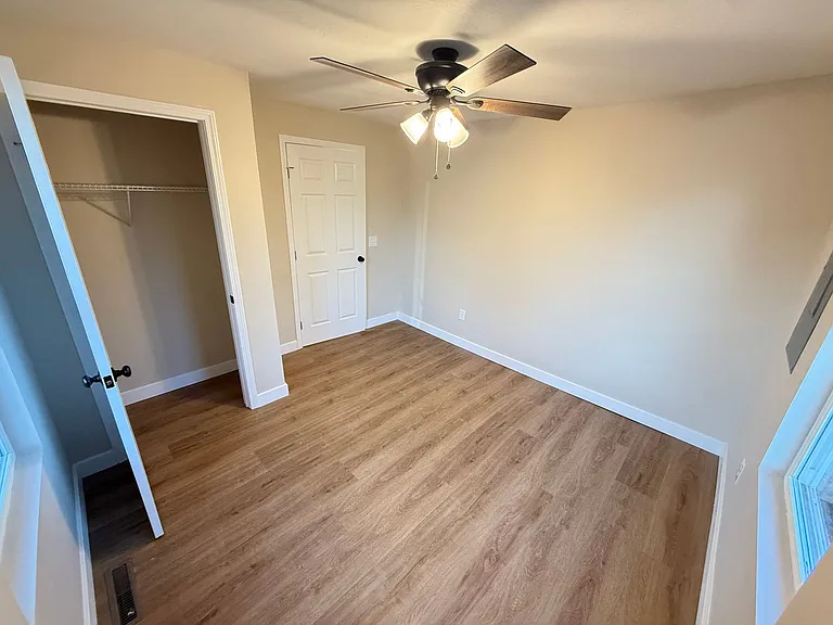 325 W Tyndal St — Photo 17