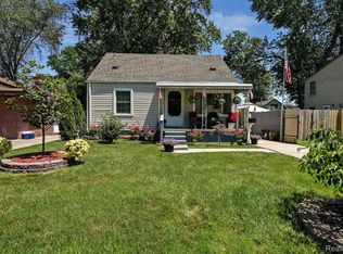 6621 Buck St, Taylor, MI