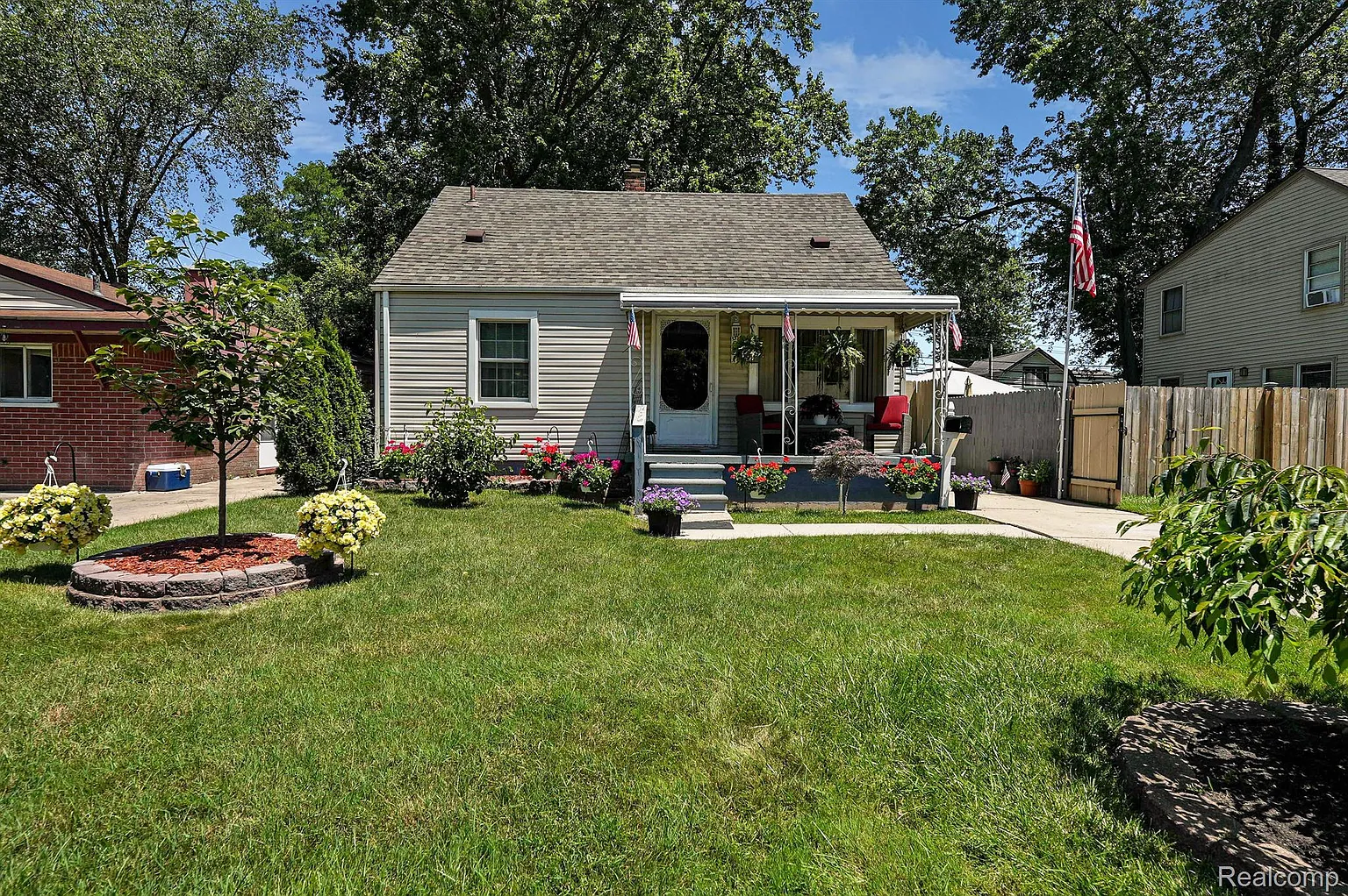 6621 Buck St photo 1