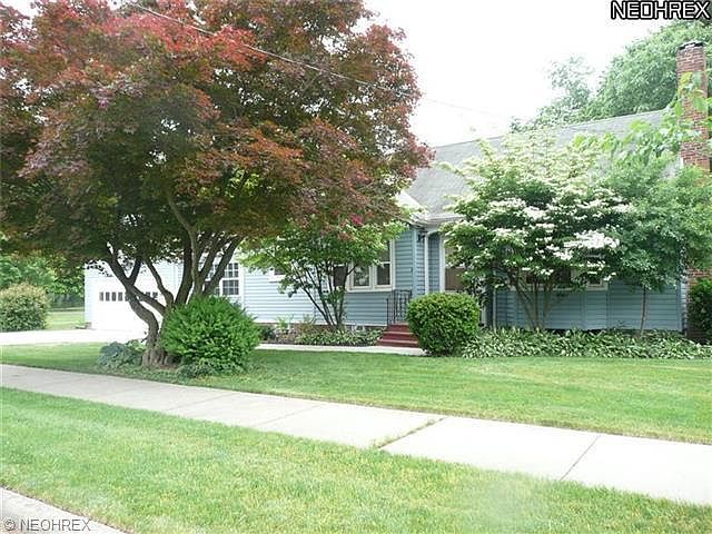 1st image of 1450 Woodbine Ave
