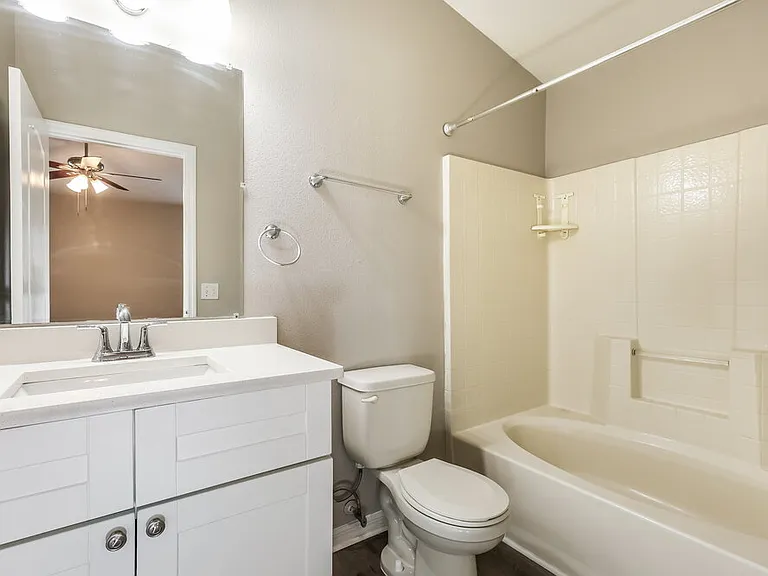 10623 Navigation Dr — Photo 10