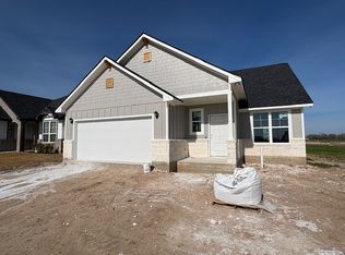 1928 Stubbs Dr, Bryan, TX 77807