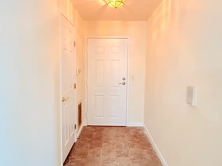 3044 Westminster Dr #309 — Photo 7