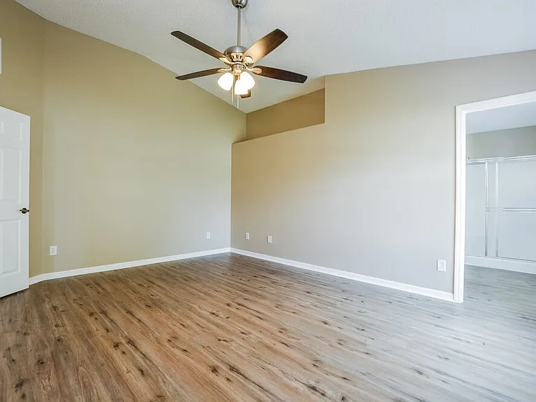 205 Tree Branch Ln — Photo 10