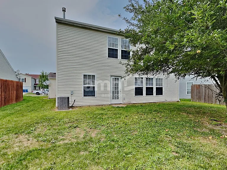 10325 Carrington Way — Photo 20