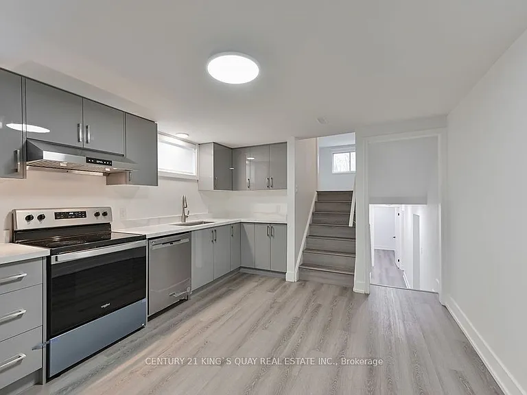 989 Old Cummer Ave #LOWER — Photo 6