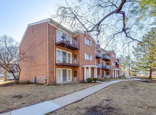 615 Quincy Bridge Ln APT 201, Glenview, IL 60025