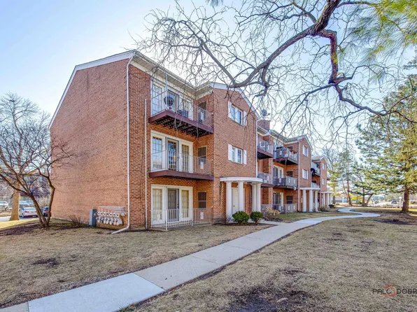 615 Quincy Bridge Ln APT 201, Glenview, IL 60025
