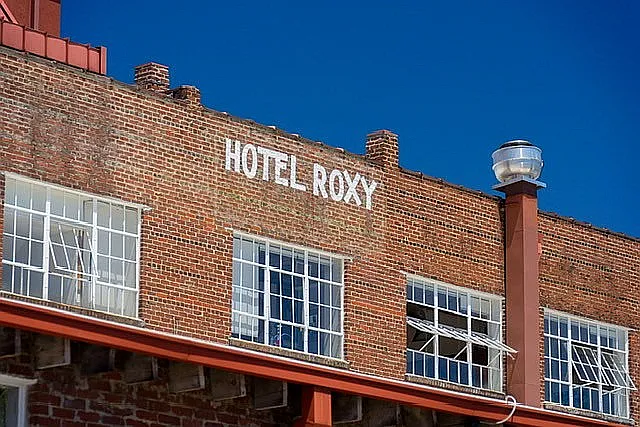 Hotel Roxy Lofts — Photo 31