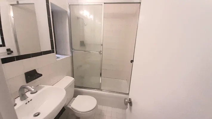 Rented by Corcoran | media 14