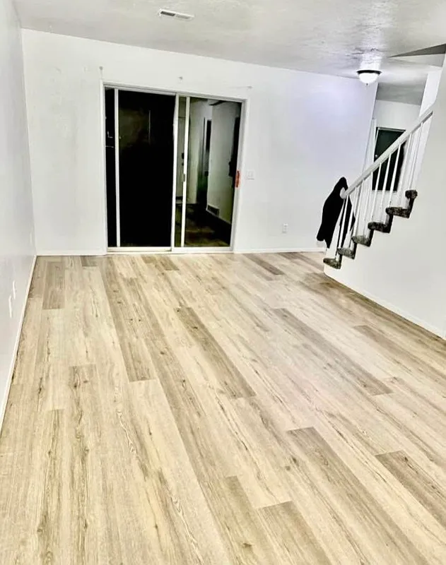 2 bed, 1.0 bath, 958 sqft, $1,250 — Photo 2