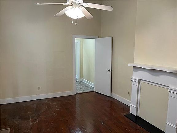 4th image of 1436 Saint Mary St