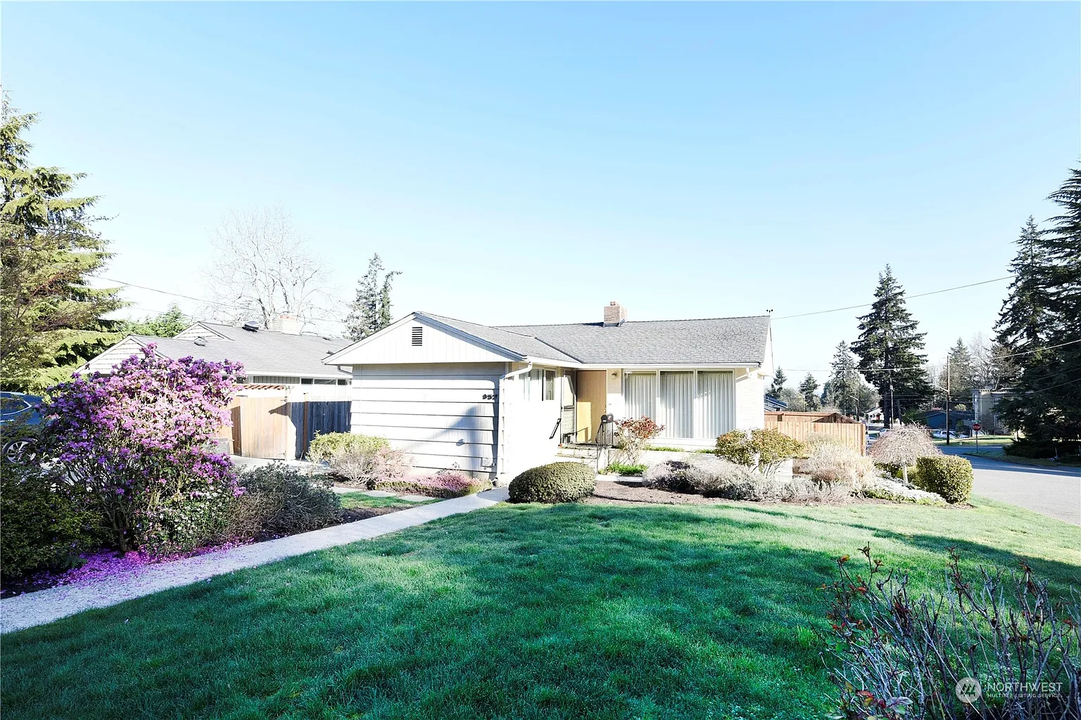 957 Walnut Street photo 1