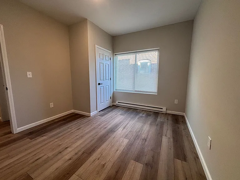 14614 Lake Shore Blvd — Photo 7