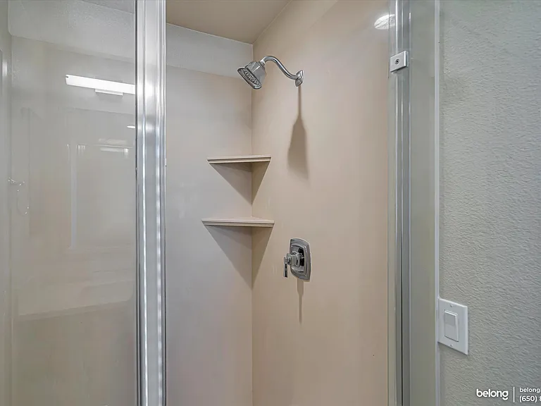 389 Basswood Cmn #10 — Photo 23