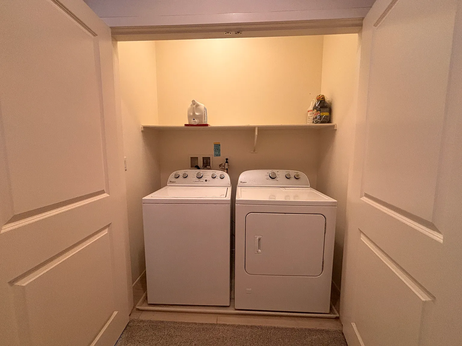 3 bed, 2.5 bath, 1300 sqft, $1,500 — Photo 4