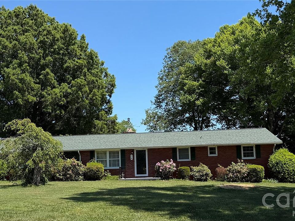 1st image of 76 Eastview Ct