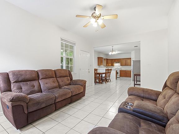 5th image of 12213 Shropshire Blvd