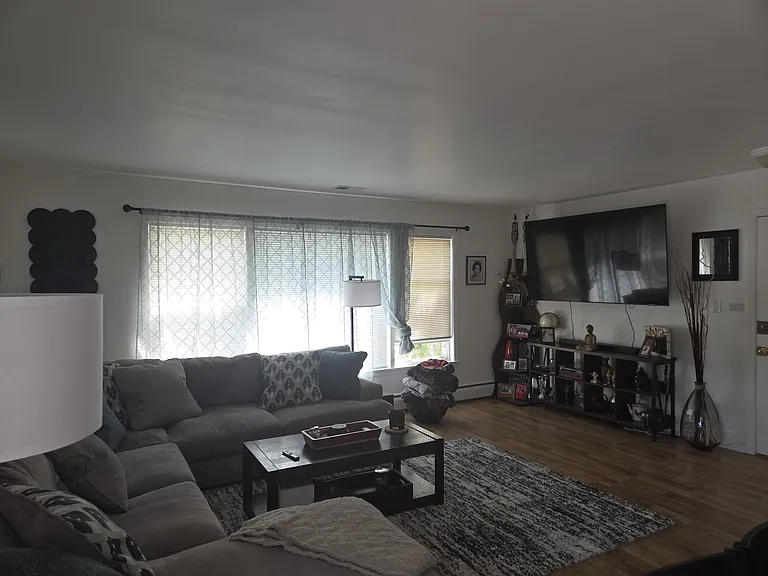 5120 Greenwood St #2 — Photo 5