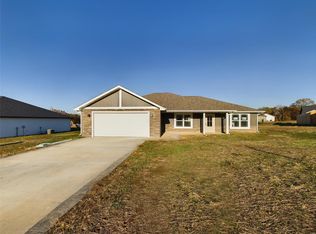 133 La Vista Dr, Waynesville, MO 65583