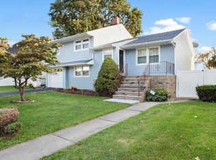 25 Capp St, Carteret, NJ 07008