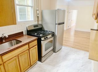 21-62 41st St #1B, Astoria, NY 11105