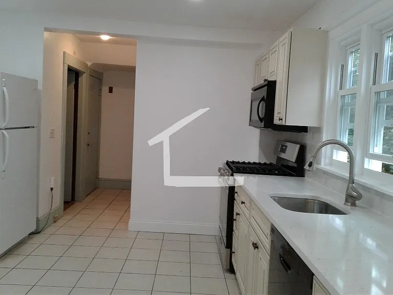119 Lake St — Photo 5