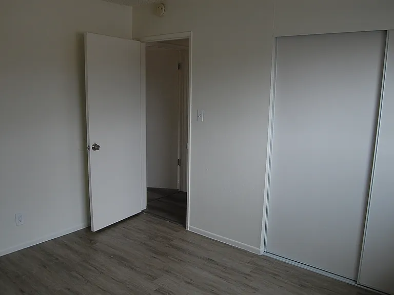 2212 College Ave #6 — Photo 6