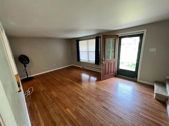 748 Jackson St — Photo 3